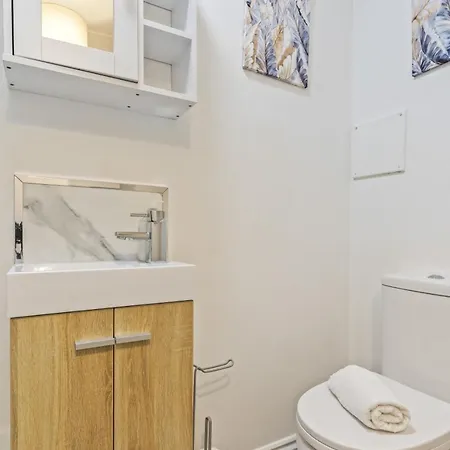 Crossley - Great Location - Free Parking, Self-check-in, Fast Wifi, Smart Tv With Netflix By Yoko 公寓